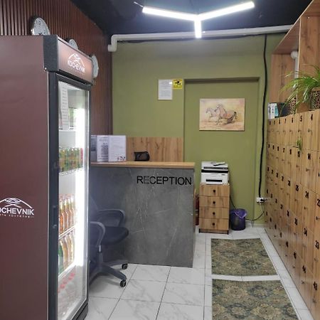 Hostel Kochevnik Capsule Hotel Almaty Esterno foto