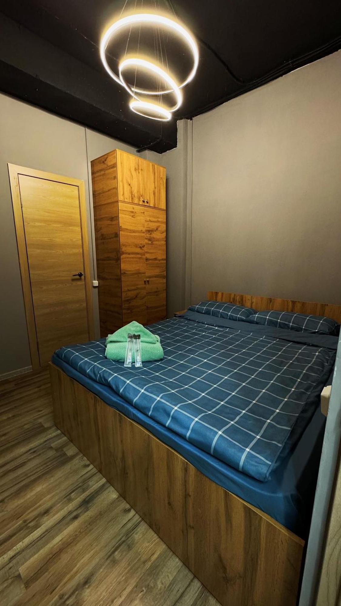 Hostel Kochevnik Capsule Hotel Almaty Esterno foto