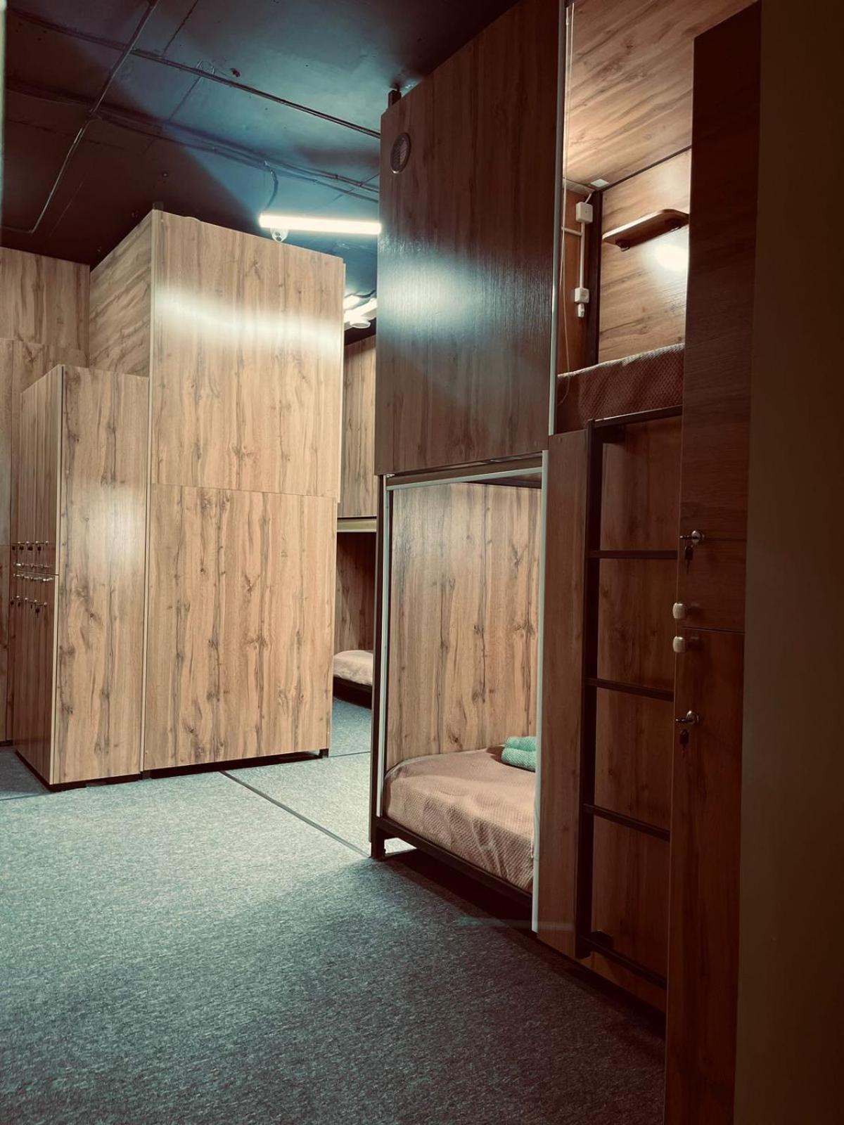 Hostel Kochevnik Capsule Hotel Almaty Esterno foto