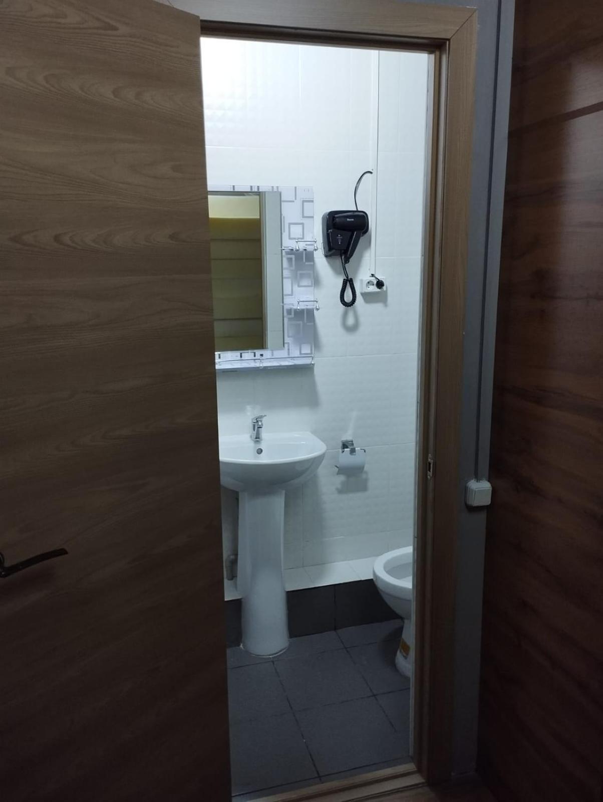 Hostel Kochevnik Capsule Hotel Almaty Esterno foto