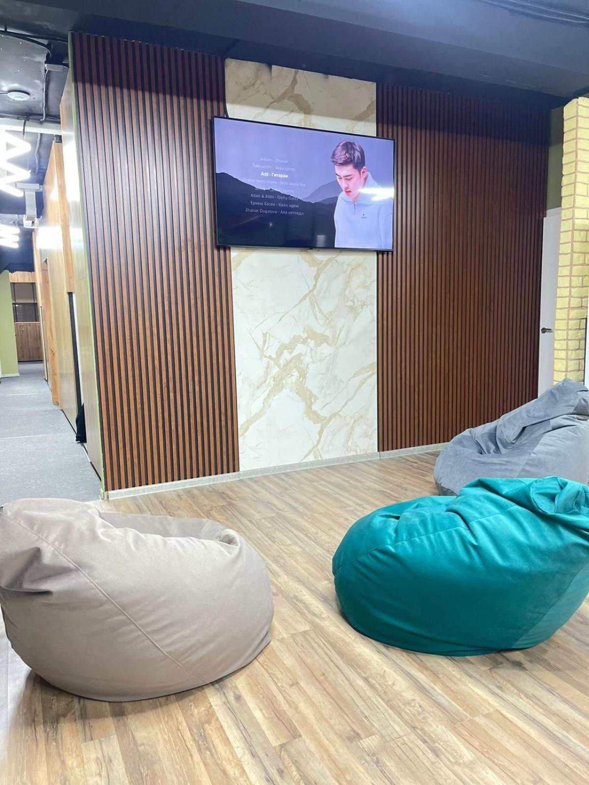 Hostel Kochevnik Capsule Hotel Almaty Esterno foto